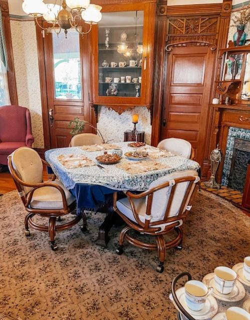 Innisfree Bed & Breakfast South Bend Eksteriør bilde